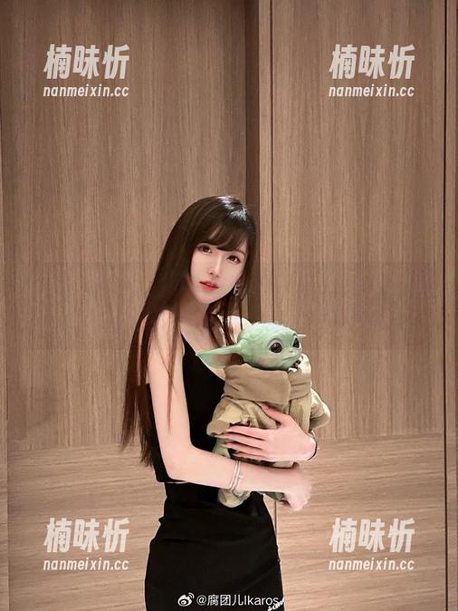 在线发现腐团儿Ikaros的纯白图集：不就是简单的白？人说：“简单才是难。”