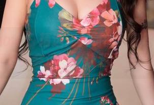 花漾show – 精选周大萌的美腿写真：这条腿好像会说话，让我无法自拔。