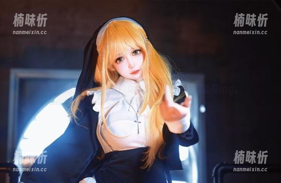 在线追随莱可Raika的女仆美图，心里小鹿乱撞ing。