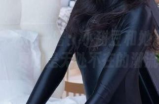 袜啵啵 – 私房一瞥：小甜豆和她那两双板鞋，真的是无处不在的潮流。