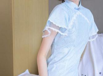 袜啵啵 – 小甜豆又来了，更新美图，新姿势希望大家能喜欢她的裸足。