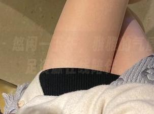 微密圈 – 悠闲一下午，雅雅的气质呀的美足资源在线陪伴。